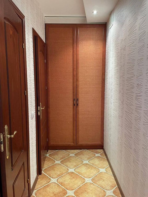 Продам двухкомнатную (2-комн.) квартиру, Стрелковая ул, 8а, Калининград г