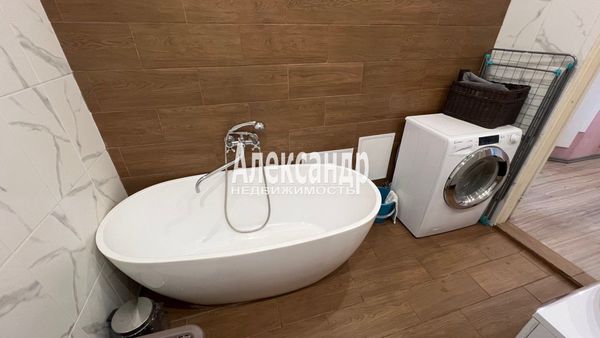 Продам двухкомнатную (2-комн.) квартиру, Ростовская ул, 5, Выборг г