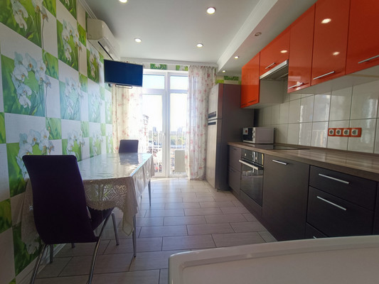 Продам трехкомнатную (3-комн.) квартиру, Византийская ул, 9, Краснодар г