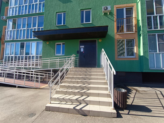 Продам трехкомнатную (3-комн.) квартиру, Византийская ул, 9, Краснодар г