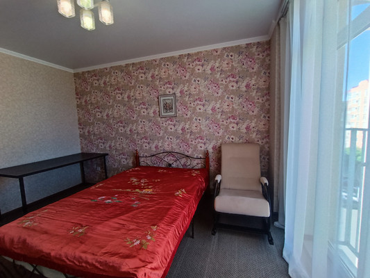 Продам трехкомнатную (3-комн.) квартиру, Византийская ул, 9, Краснодар г