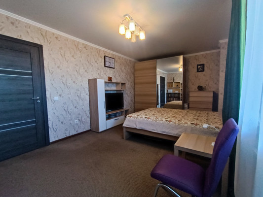 Продам трехкомнатную (3-комн.) квартиру, Византийская ул, 9, Краснодар г