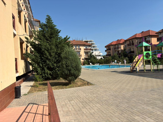 Продам двухкомнатную (2-комн.) квартиру, Сигнальная ул, 2кб, Черноморское пгт