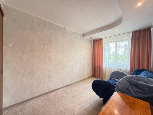 Продам трехкомнатную (3-комн.) квартиру, Ашурова ул, 28кб, Нальчик г