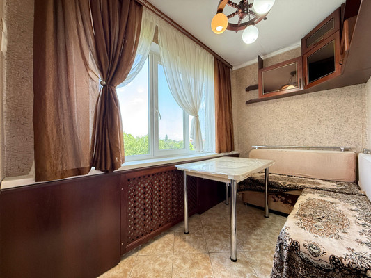 Продам трехкомнатную (3-комн.) квартиру, Ашурова ул, 28кб, Нальчик г