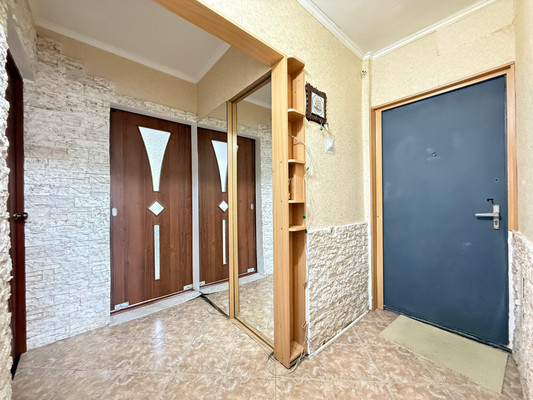 Продам трехкомнатную (3-комн.) квартиру, Ашурова ул, 28кб, Нальчик г