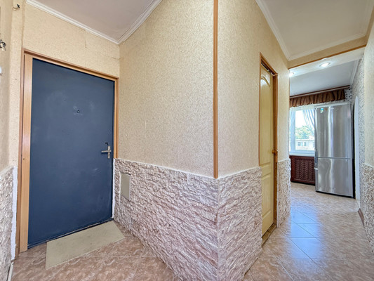 Продам трехкомнатную (3-комн.) квартиру, Ашурова ул, 28кб, Нальчик г