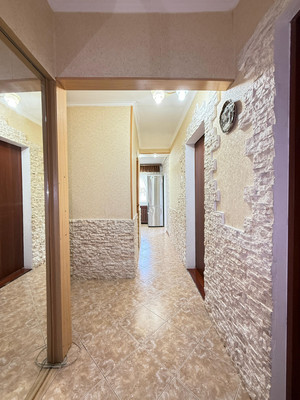 Продам трехкомнатную (3-комн.) квартиру, Ашурова ул, 28кб, Нальчик г