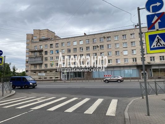 Сдам склад 425,4 м2, Среднеохтинский пр-кт, 5, Санкт-Петербург г