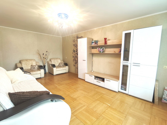 Продам трехкомнатную (3-комн.) квартиру, Остужева ул, 6, Воронеж г