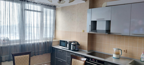 Продам двухкомнатную (2-комн.) квартиру, Ямашева пр-кт, 31А, Казань г