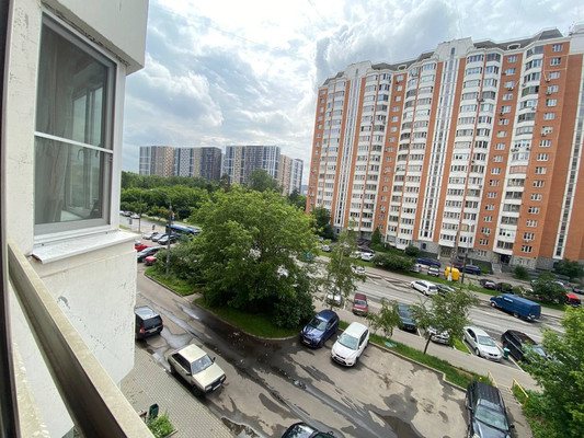 Продам трехкомнатную (3-комн.) квартиру, 1-я Вольская ул, 18к2, Москва г