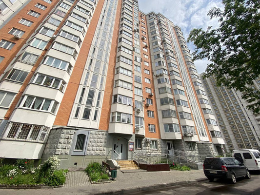 Продам трехкомнатную (3-комн.) квартиру, 1-я Вольская ул, 18к2, Москва г