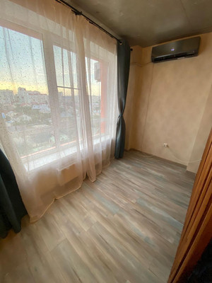 Продам однокомнатную (1-комн.) квартиру, Доваторцев ул, 77к1, Ставрополь г