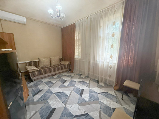 Продам двухкомнатную (2-комн.) квартиру, 2-я Краснодарская ул, 24к4, Ростов-на-Дону г