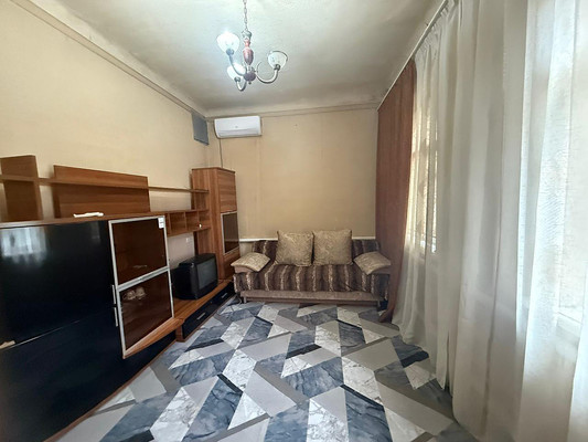 Продам двухкомнатную (2-комн.) квартиру, 2-я Краснодарская ул, 24к4, Ростов-на-Дону г