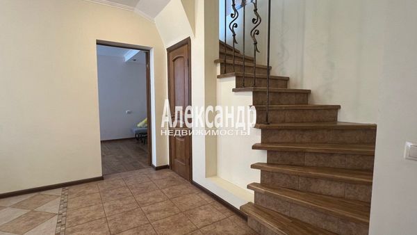 Продам дом, Большая Гвардейская ул, 24, Выборг г, 120 км от города