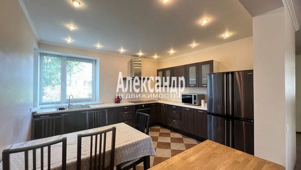 Продам дом, Большая Гвардейская ул, 24, Выборг г, 120 км от города