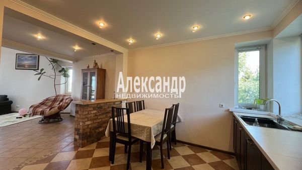 Продам дом, Большая Гвардейская ул, 24, Выборг г, 120 км от города