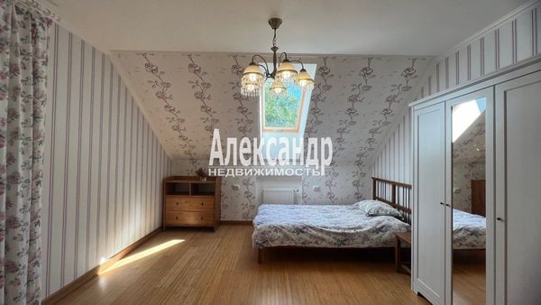 Продам дом, Большая Гвардейская ул, 24, Выборг г, 120 км от города