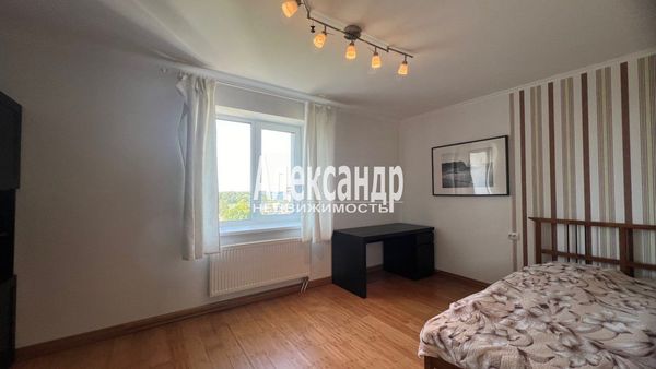 Продам дом, Большая Гвардейская ул, 24, Выборг г, 120 км от города