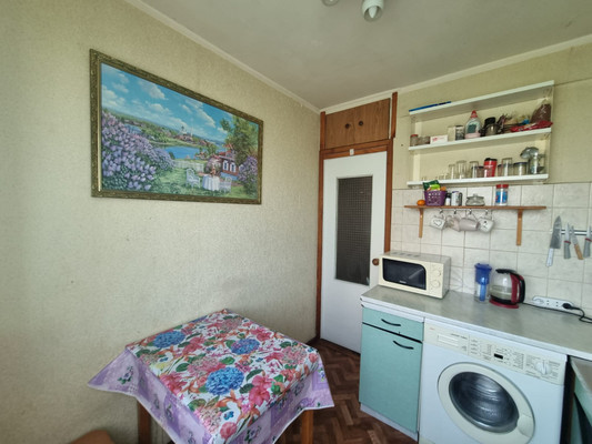 Продам трехкомнатную (3-комн.) квартиру, Самаркандский б-р, 6к2, Москва г