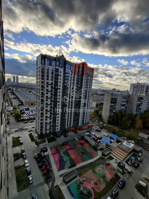 Продам двухкомнатную (2-комн.) квартиру, Красная Сосна ул, 3, Москва г