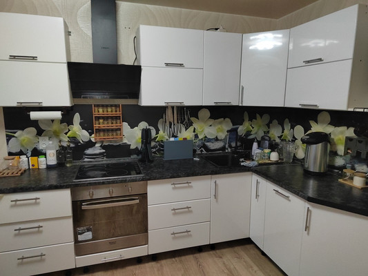 Продам двухкомнатную (2-комн.) квартиру, Петрозаводская ул, 33, Сыктывкар г