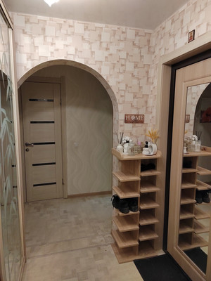 Продам двухкомнатную (2-комн.) квартиру, Петрозаводская ул, 33, Сыктывкар г