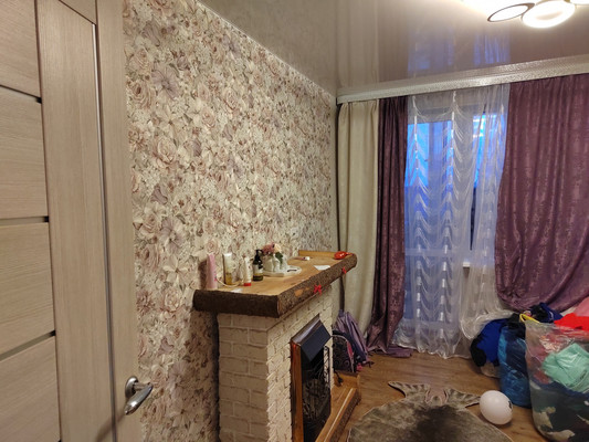 Продам двухкомнатную (2-комн.) квартиру, Петрозаводская ул, 33, Сыктывкар г