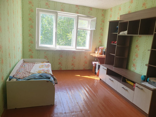 Продам трехкомнатную (3-комн.) квартиру, Красных Партизан ул, 70, Сыктывкар г