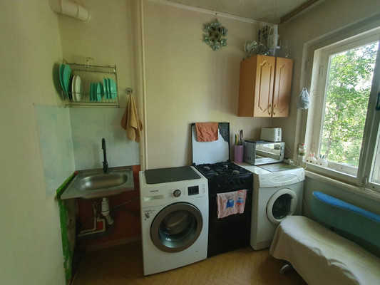Продам трехкомнатную (3-комн.) квартиру, Красных Партизан ул, 70, Сыктывкар г