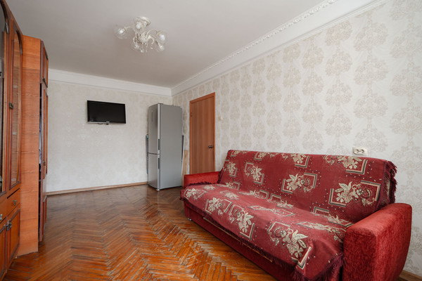 Продам трехкомнатную (3-комн.) квартиру, Партизана Германа ул, 18к2, Санкт-Петербург г