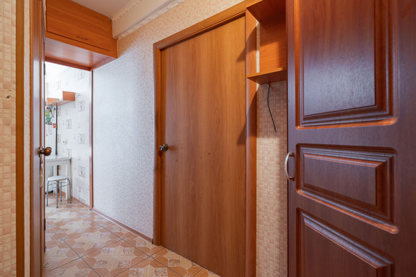 Продам трехкомнатную (3-комн.) квартиру, Партизана Германа ул, 18к2, Санкт-Петербург г