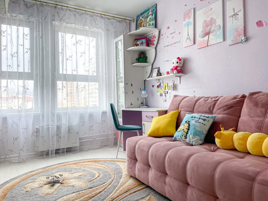 Продам трехкомнатную (3-комн.) квартиру, Григорьева ул, 12, Новороссийск г