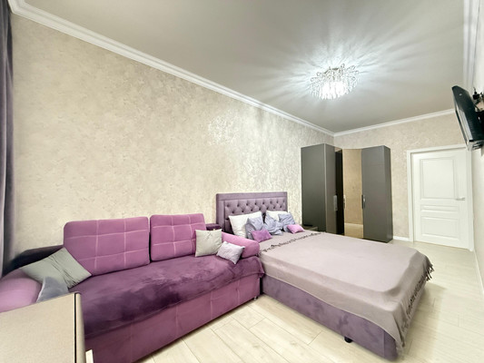 Продам трехкомнатную (3-комн.) квартиру, Эльбрусская ул, 19кЕ, Нальчик г