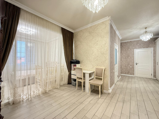 Продам трехкомнатную (3-комн.) квартиру, Эльбрусская ул, 19кЕ, Нальчик г
