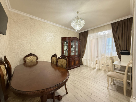 Продам трехкомнатную (3-комн.) квартиру, Эльбрусская ул, 19кЕ, Нальчик г