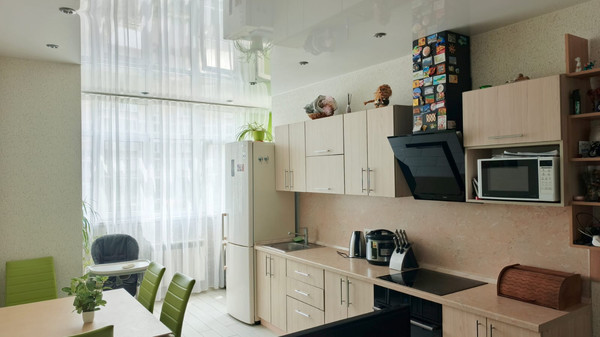 Продам двухкомнатную (2-комн.) квартиру, Батуринская ул, 165/13, Ростов-на-Дону г