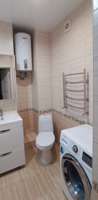 Продам двухкомнатную (2-комн.) квартиру, Батуринская ул, 165/13, Ростов-на-Дону г