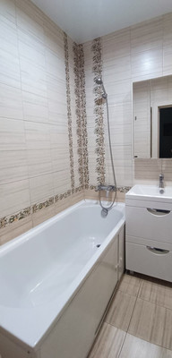 Продам двухкомнатную (2-комн.) квартиру, Батуринская ул, 165/13, Ростов-на-Дону г
