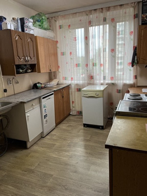 Продам комнату в 6-комн. квартире, Красных Партизан ул, 10а, Колпино г