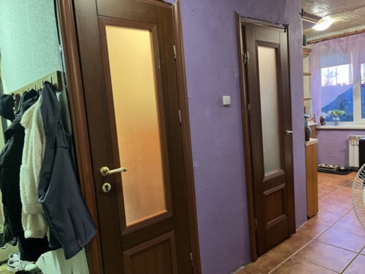 Продам трехкомнатную (3-комн.) квартиру, Ленина пр-кт, 35, Тосно г