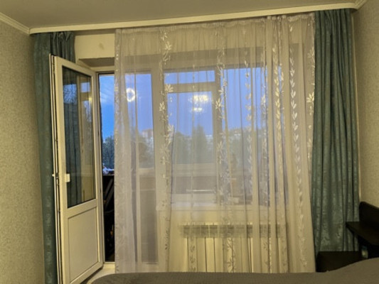 Продам трехкомнатную (3-комн.) квартиру, Ленина пр-кт, 35, Тосно г