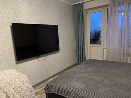 Продам трехкомнатную (3-комн.) квартиру, Ленина пр-кт, 35, Тосно г