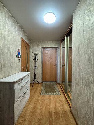 Продам однокомнатную (1-комн.) квартиру, Ленина ул, 184к5, Киров г