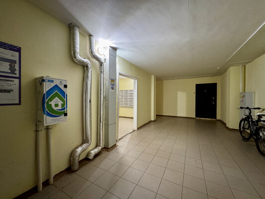 Продам однокомнатную (1-комн.) квартиру, Ленина ул, 184к5, Киров г