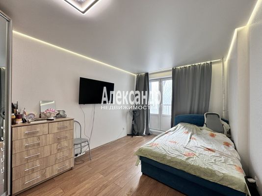 Продам однокомнатную (1-комн.) квартиру, Петровский б-р, 6к2, Мурино п