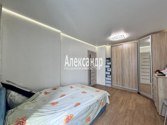 Продам однокомнатную (1-комн.) квартиру, Петровский б-р, 6к2, Мурино п