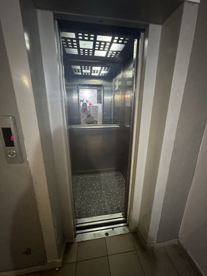 Продам трехкомнатную (3-комн.) квартиру, Горького ул, 168А, Калининград г